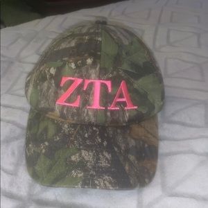 Zeta tau alpha hat